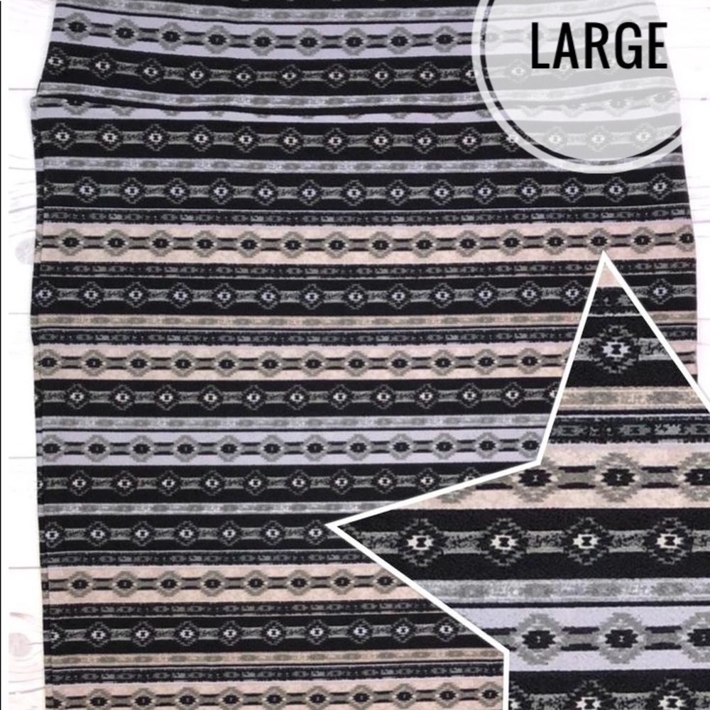 BNWT Lularoe Cassie Pencil Skirt